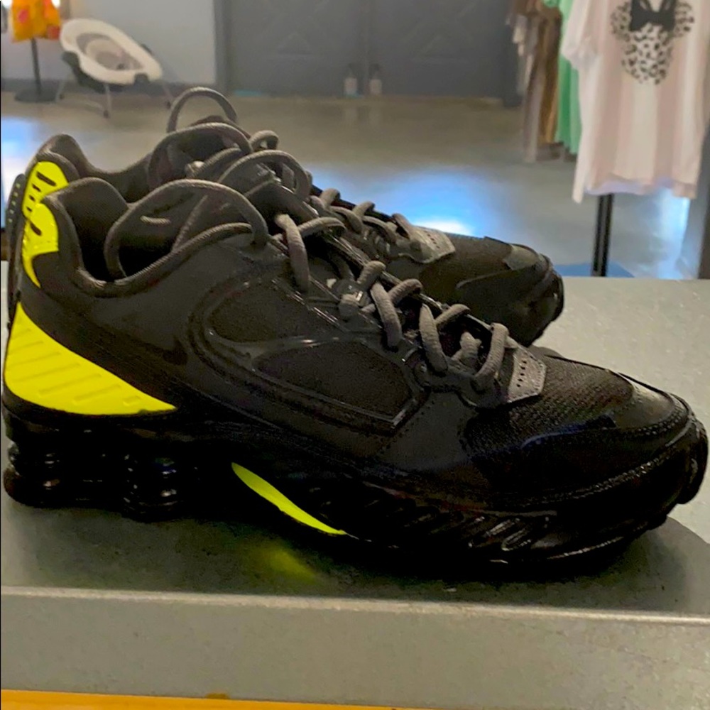 Nike Shox Enigma9000 Running Shoes Dark Smoke Grey